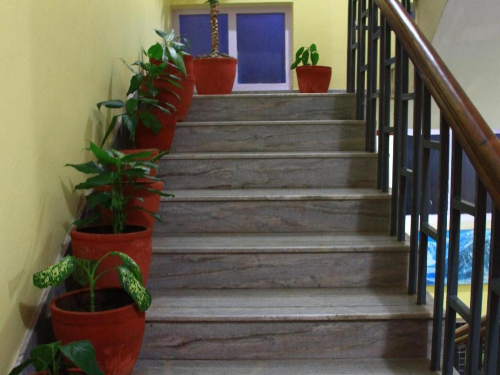 Fairmount Hotel Pokhara Extérieur photo