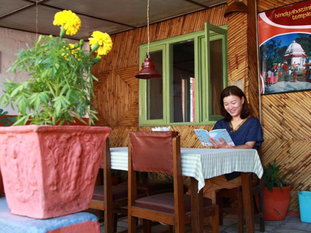 Fairmount Hotel Pokhara Extérieur photo