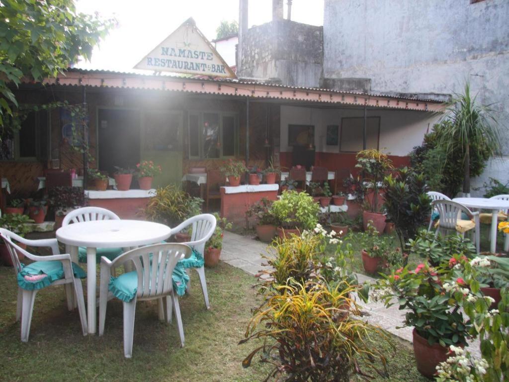 Fairmount Hotel Pokhara Extérieur photo