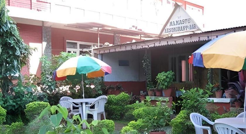 Fairmount Hotel Pokhara Extérieur photo