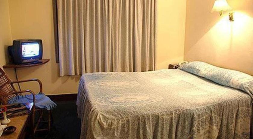 Fairmount Hotel Pokhara Extérieur photo