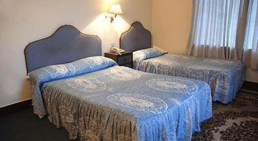 Fairmount Hotel Pokhara Extérieur photo