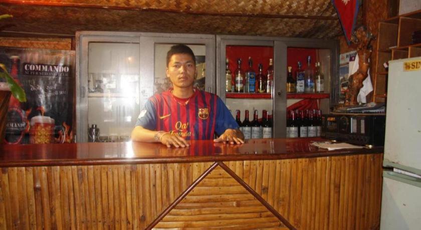 Fairmount Hotel Pokhara Extérieur photo