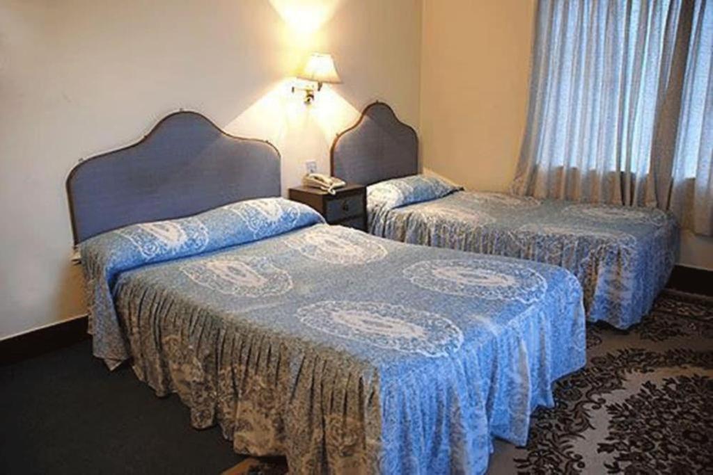 Fairmount Hotel Pokhara Extérieur photo