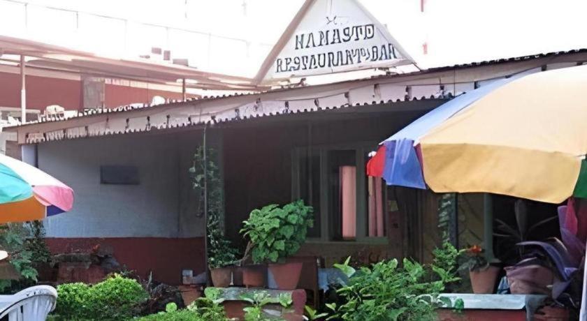 Fairmount Hotel Pokhara Extérieur photo