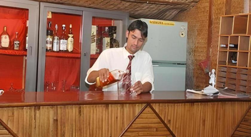 Fairmount Hotel Pokhara Extérieur photo